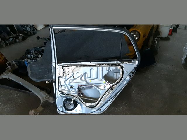 bontott TOYOTA COROLLA Jobb hátsó Ajtó (Üres lemez)