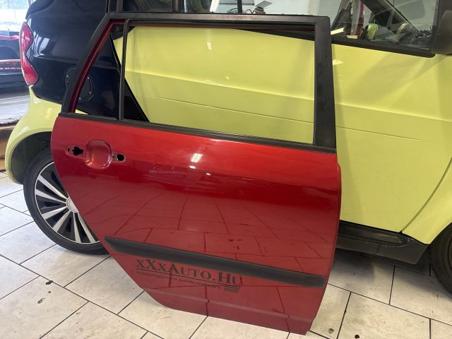 bontott TOYOTA COROLLA Jobb hátsó Ajtó (Üres lemez)