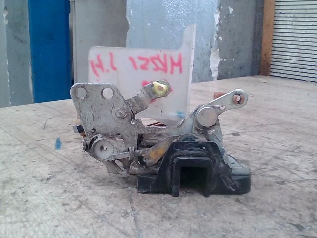 bontott TOYOTA COROLLA Jobb hátsó Ajtózár