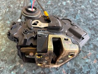 bontott TOYOTA COROLLA Jobb hátsó Ajtózár