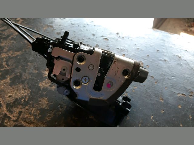 bontott TOYOTA COROLLA Jobb hátsó Ajtózár