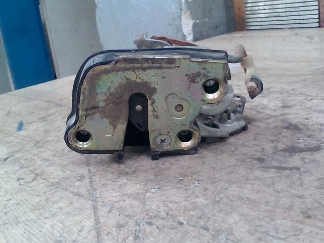 bontott TOYOTA COROLLA Jobb hátsó Ajtózár