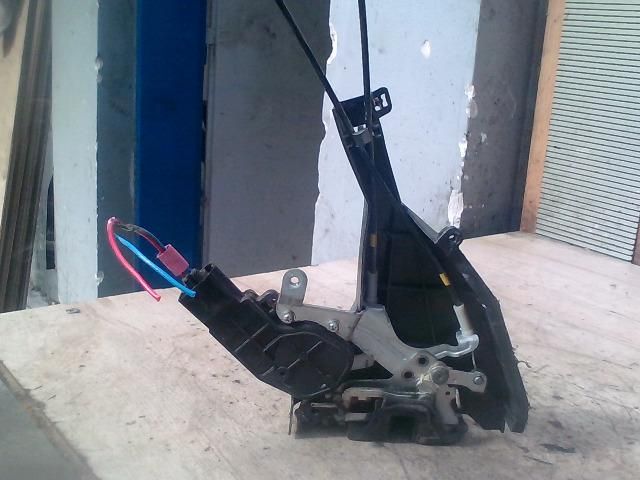 bontott TOYOTA COROLLA Jobb hátsó Ajtózár