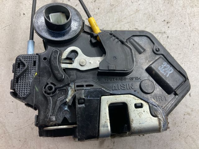 bontott TOYOTA COROLLA Jobb hátsó Ajtózár