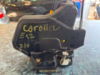 bontott TOYOTA COROLLA Jobb hátsó Ajtózár