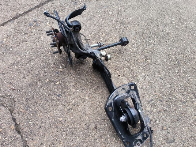 bontott TOYOTA COROLLA Jobb hátsó Alsó Lengőkar