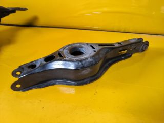 bontott TOYOTA COROLLA Jobb hátsó Alsó Lengőkar