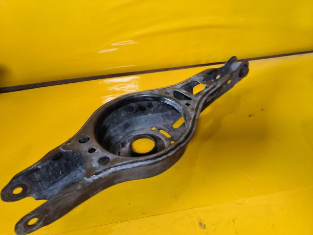 bontott TOYOTA COROLLA Jobb hátsó Alsó Lengőkar