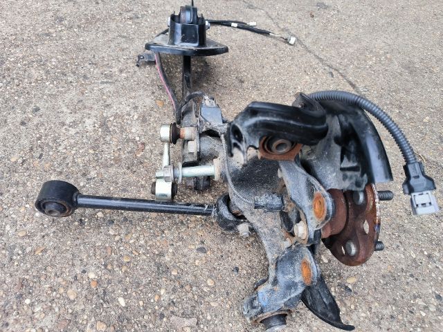 bontott TOYOTA COROLLA Jobb hátsó Alsó Lengőkar