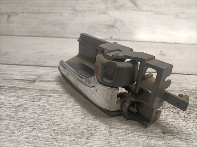 bontott TOYOTA COROLLA Jobb hátsó Belső Kilincs