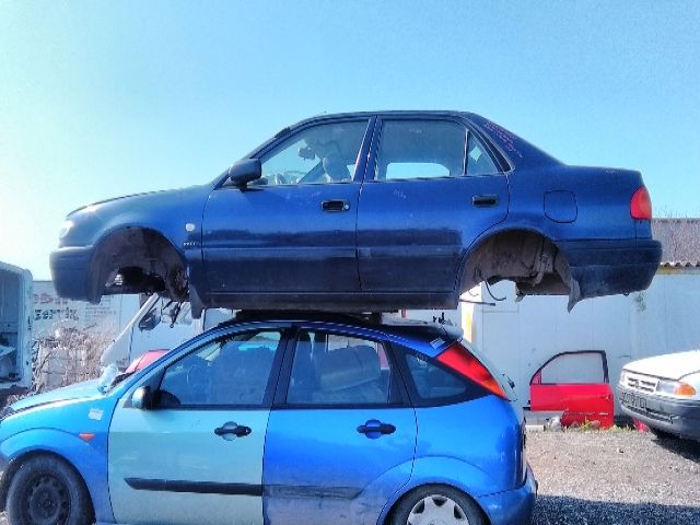 bontott TOYOTA COROLLA Jobb hátsó Fixüveg (Ajtóban)