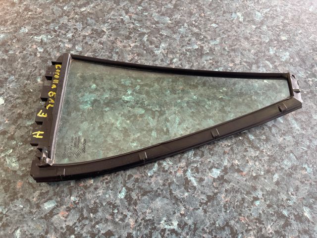 bontott TOYOTA COROLLA Jobb hátsó Fixüveg (Ajtóban)