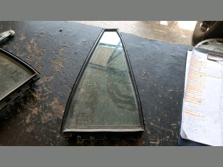 bontott TOYOTA COROLLA Jobb hátsó Fixüveg (Ajtóban)