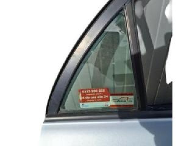 bontott TOYOTA COROLLA Jobb hátsó Fixüveg (Ajtóban)