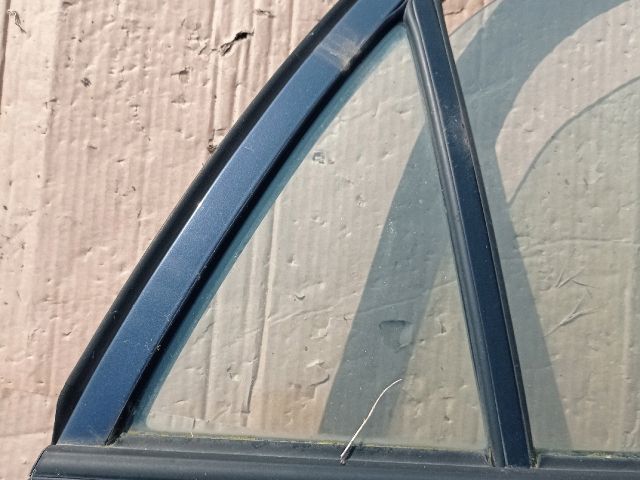 bontott TOYOTA COROLLA Jobb hátsó Fixüveg (Ajtóban)