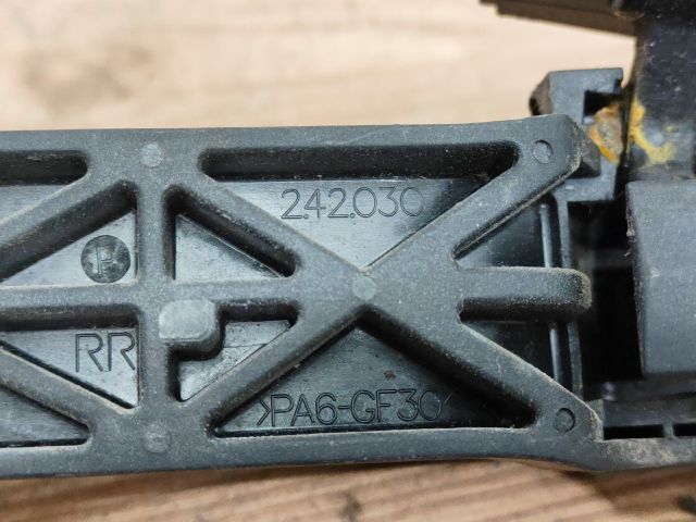 bontott TOYOTA COROLLA Jobb hátsó Külső Kilincs