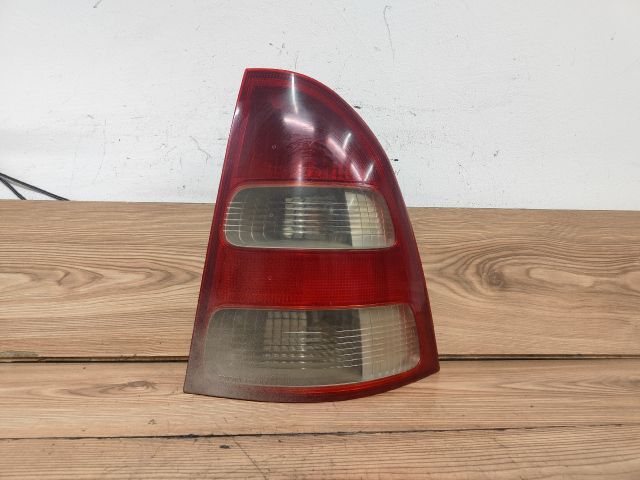 bontott TOYOTA COROLLA Jobb Hátsó Lámpa
