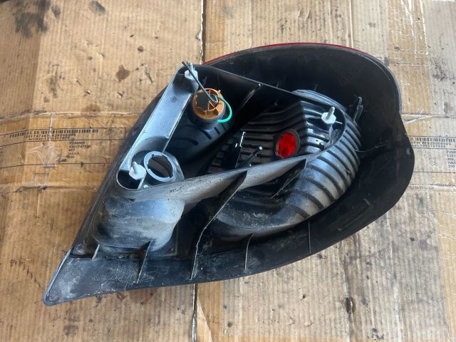 bontott TOYOTA COROLLA Jobb Hátsó Lámpa