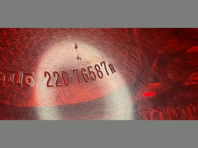 bontott TOYOTA COROLLA Jobb Hátsó Lámpa