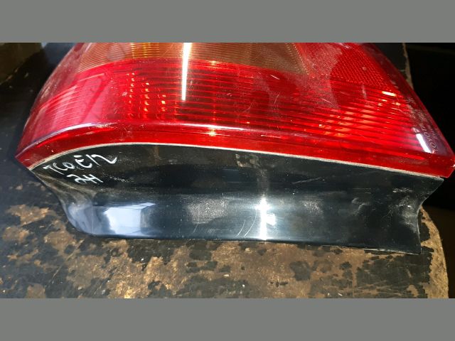 bontott TOYOTA COROLLA Jobb Hátsó Lámpa