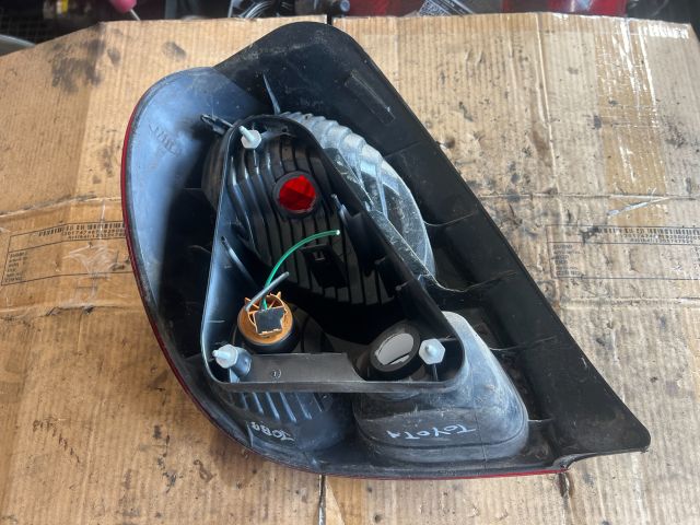 bontott TOYOTA COROLLA Jobb Hátsó Lámpa