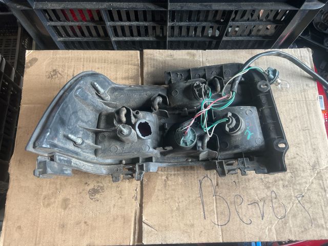 bontott TOYOTA COROLLA Jobb Hátsó Lámpa