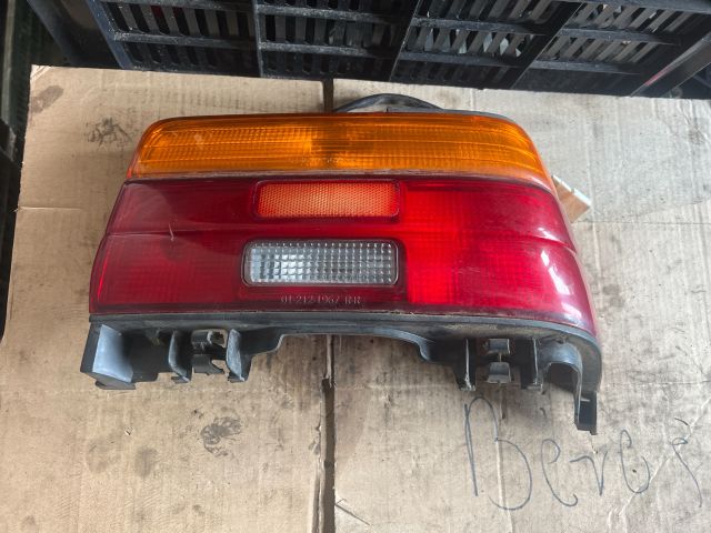 bontott TOYOTA COROLLA Jobb Hátsó Lámpa