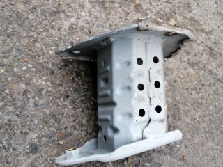 bontott TOYOTA COROLLA Jobb hátsó Lökhárító Merevítő (Fém)