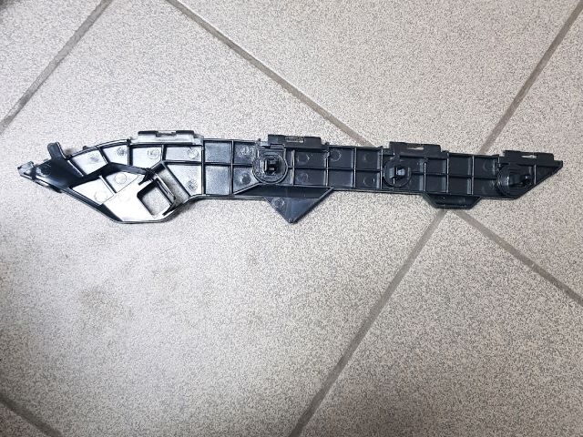 bontott TOYOTA COROLLA Jobb hátsó Lökhárító Tartó (Műanyag)