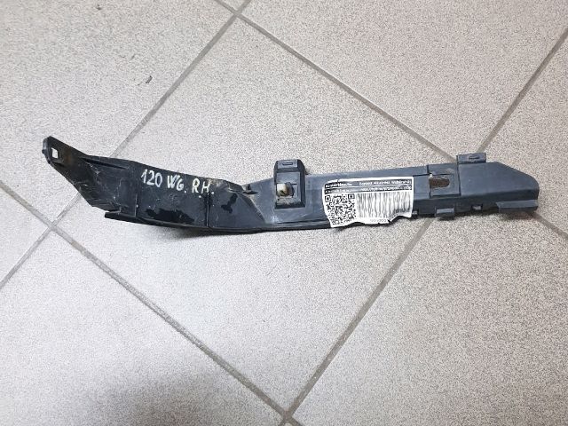 bontott TOYOTA COROLLA Jobb hátsó Lökhárító Tartó (Műanyag)