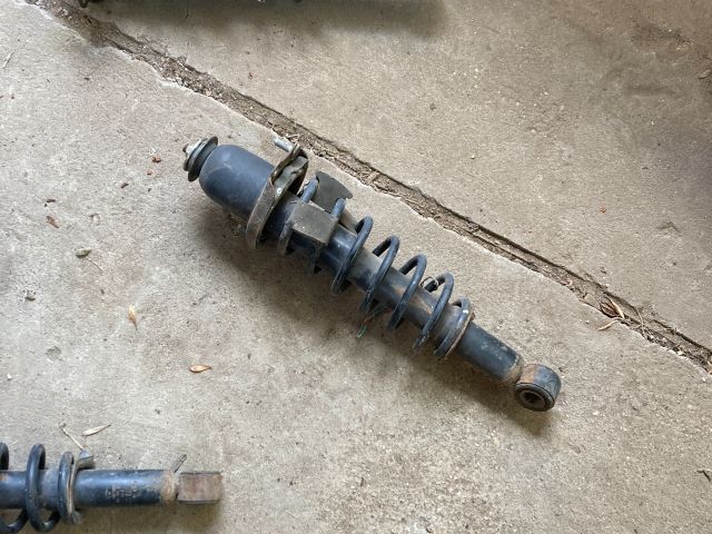 bontott TOYOTA COROLLA Jobb hátsó Rugó