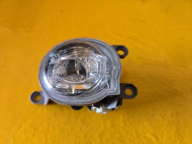 bontott TOYOTA COROLLA Jobb Ködfényszóró