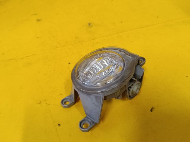 bontott TOYOTA COROLLA Jobb Ködfényszóró