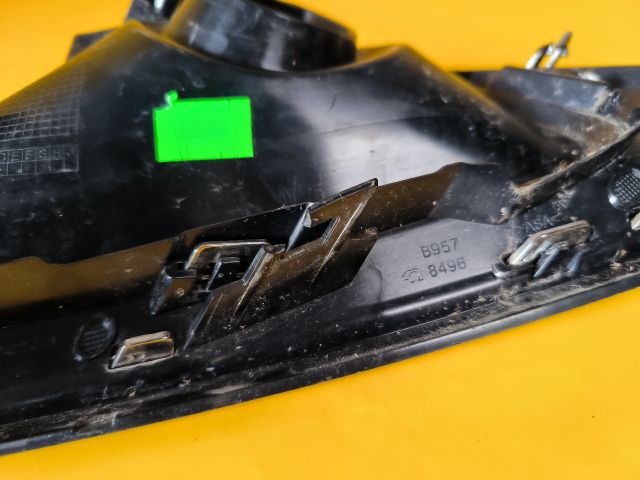 bontott TOYOTA COROLLA Jobb Ködlámpa Rács