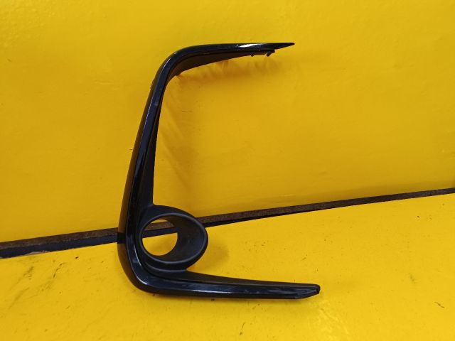 bontott TOYOTA COROLLA Jobb Ködlámpa Rács