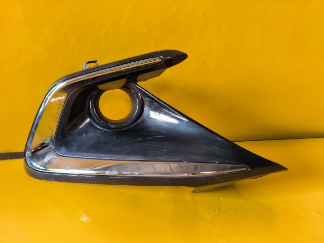 bontott TOYOTA COROLLA Jobb Ködlámpa Rács