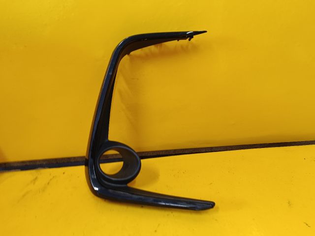 bontott TOYOTA COROLLA Jobb Ködlámpa Rács