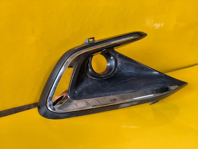 bontott TOYOTA COROLLA Jobb Ködlámpa Rács