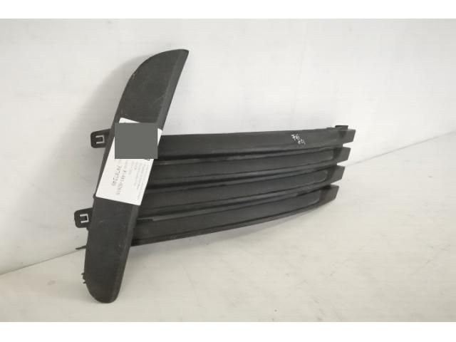 bontott TOYOTA COROLLA Jobb Ködlámpa Rács