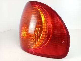 bontott TOYOTA COROLLA Jobb Külső Hátsó Lámpa