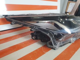 bontott TOYOTA COROLLA Jobb Ledes Fényszóró