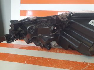 bontott TOYOTA COROLLA Jobb Ledes Fényszóró