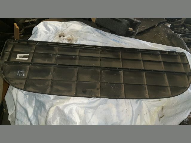 bontott TOYOTA COROLLA Kalaptartó