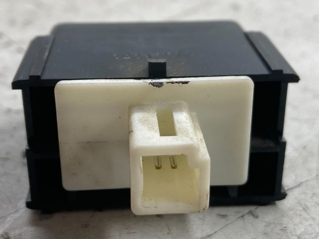 bontott TOYOTA COROLLA Kapcsoló (Magában)