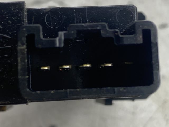 bontott TOYOTA COROLLA Kipörgésgátló Kapcsoló