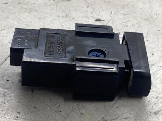 bontott TOYOTA COROLLA Kipörgésgátló Kapcsoló