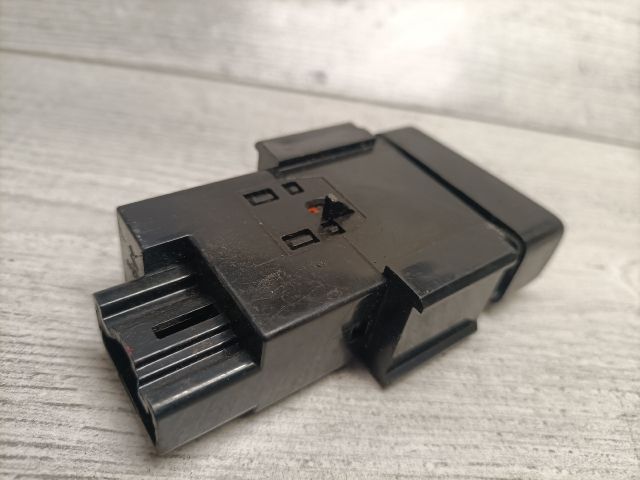 bontott TOYOTA COROLLA Klíma Kapcsoló