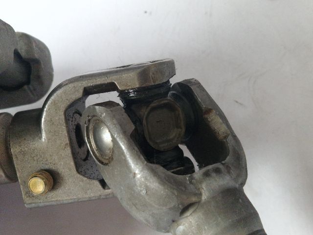 bontott TOYOTA COROLLA Kormányoszlop Kormányzárral