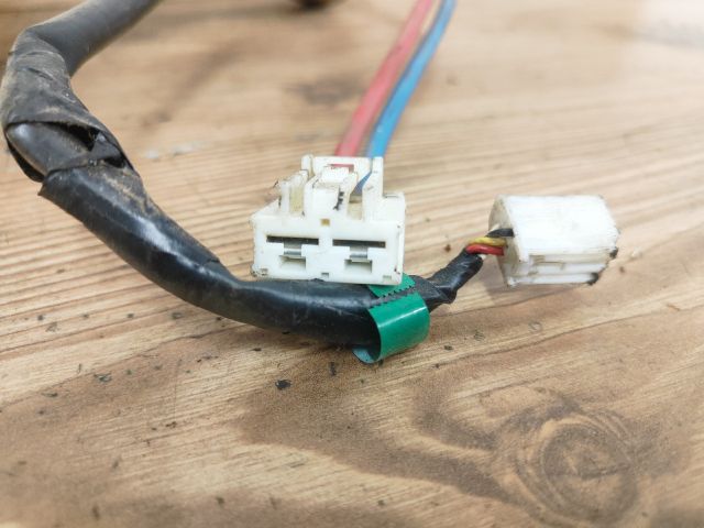 bontott TOYOTA COROLLA Kormányoszlop