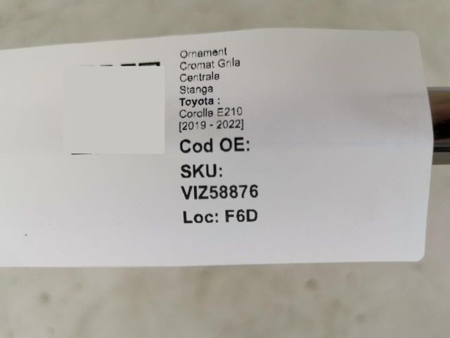 bontott TOYOTA COROLLA Középső Műszerfal Díszléc